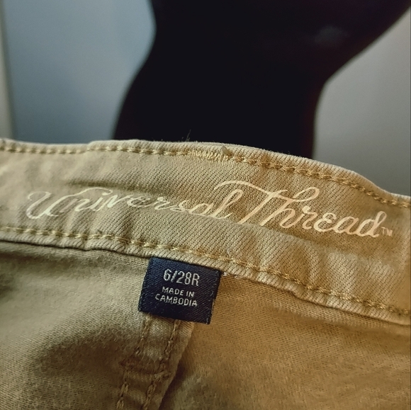 Universal Thread Size 6/28R Khaki Color Mid Rise Skinny Jeans - Picture 4 of 11